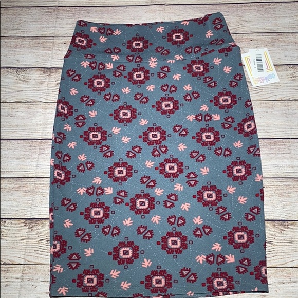 NWT Lularoe S Cassie Bundle - Picture 8 of 11